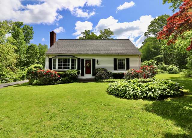 Property at 152 Cedar Ln, Middletown, CT 06457, 4 beds, 1 bath