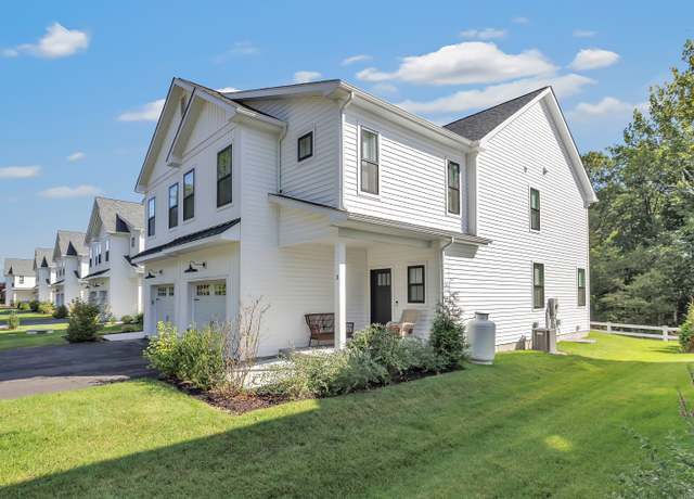 Property at 37 Old Route 7 #3, Brookfield, CT 06804, 3 beds, 2.5 baths