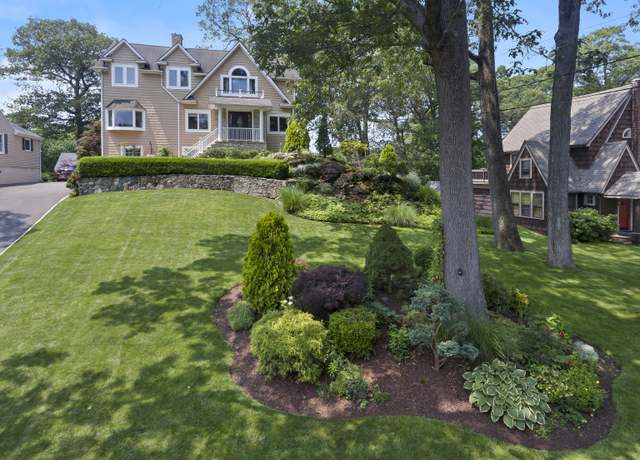 Property at 42 Woodledge Rd, Stamford, CT 06907, 5 beds, 3 baths