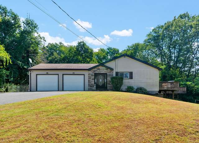 Property at 7 Sunset Rd, Ellington, CT 06029, 3 beds, 2.5 baths