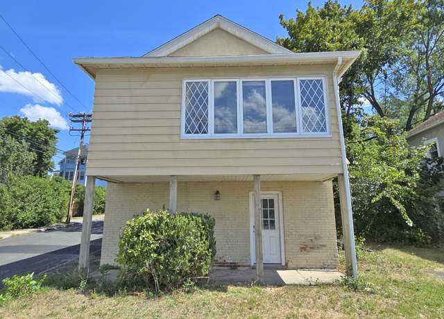 Property at 19 Harwinton Ave, Torrington, CT 06790, 2 beds, 1.5 baths