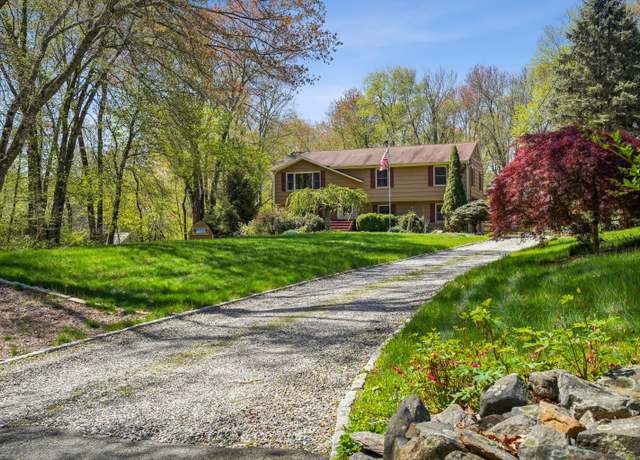 Property at 18 Turkey Hill Rd, Newtown, CT 06470, 3 beds, 2.5 baths
