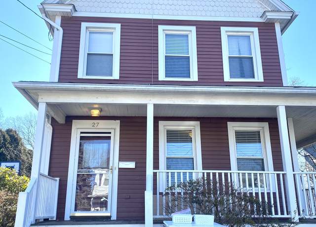 Property at 27 Spicer Ave, Groton, CT 06340, 3 beds, 1.5 baths