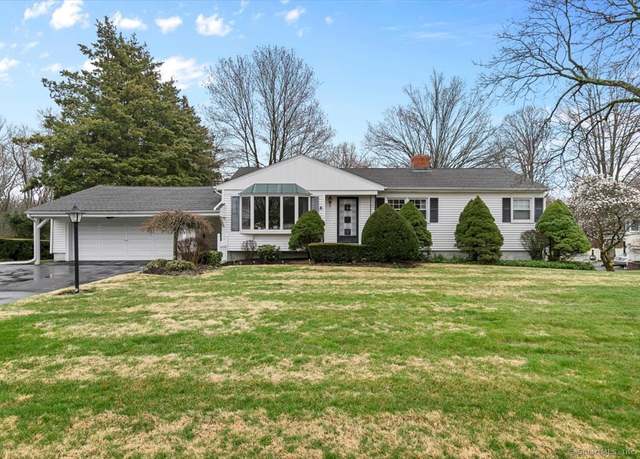 Property at 39 Locke Dr, North Haven, CT 06473, 2 beds, 1.5 baths
