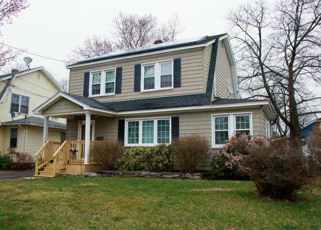 Property at 7 Taylor Ave, East Haven, CT 06512, 3 beds, 1.5 baths