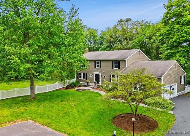 Property at 7 Roscrea Pl, Weston, CT 06883, 4 beds, 4.5 baths