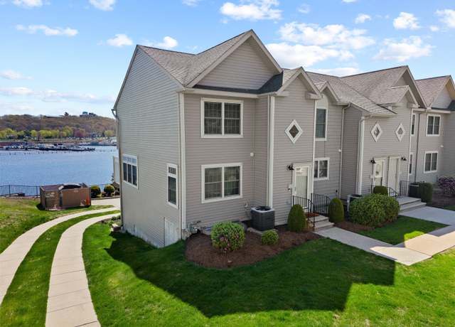 Property at 64 Scotch Cap Rd #139, Waterford, CT 06375, 2 beds, 2.5 baths