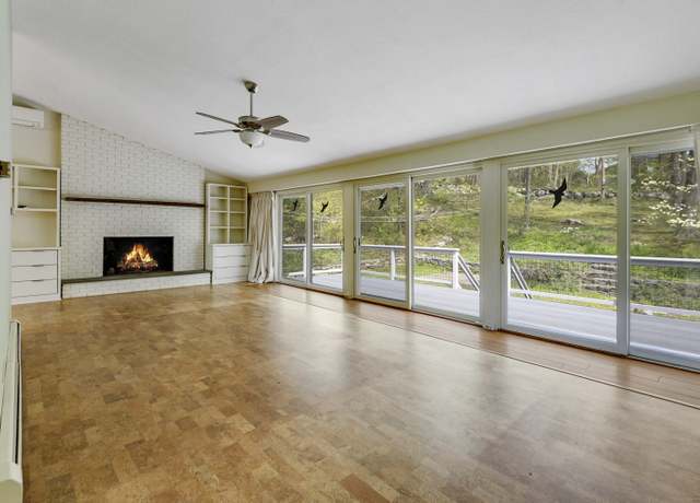 Property at 102 Colonial Rd, Guilford, CT 06437, 3 beds, 2 baths