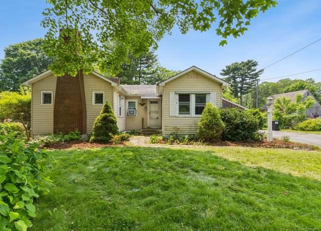 Property at 44 Nod Rd, Clinton, CT 06413, 2 beds, 1 bath