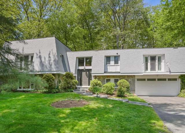Property at 20 Mountain Wood Rd, Stamford, CT 06903, 6 beds, 3 baths