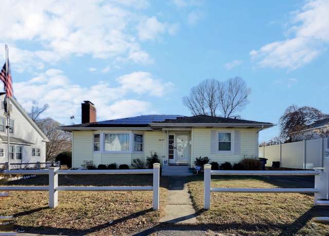 Property at 51 Milton Ave, Waterbury, CT 06706, 4 beds, 1.5 baths