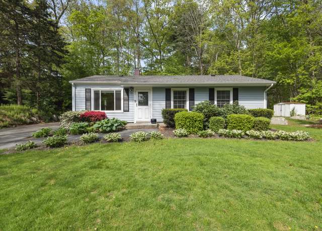 Property at 451 Cow Hill Rd, Groton, CT 06355, 4 beds, 1 bath