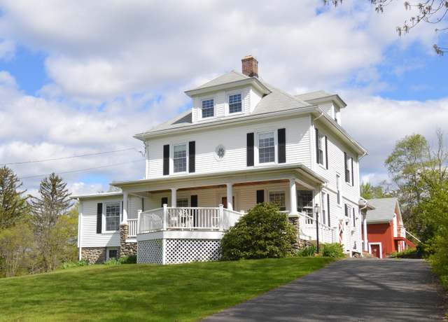 Property at 126 Colonial Ave, Middlebury, CT 06762, 3 beds, 1.5 baths