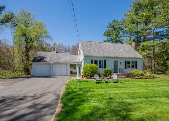 Property at 331 Tunxis Ave, Bloomfield, CT 06002, 3 beds, 1.5 baths