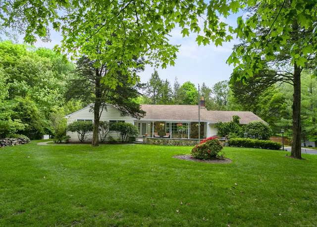 Property at 185 Haviland Rd, Stamford, CT 06903, 3 beds, 3 baths