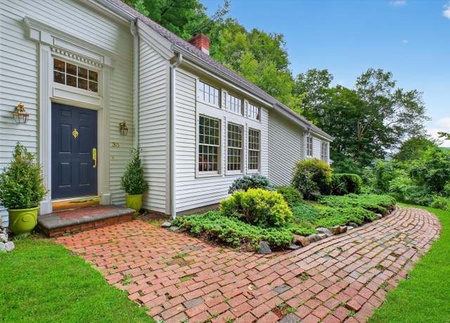 Property at 35 Poverty Hollow Rd, Newtown, CT 06470, 4 beds, 3.5 baths