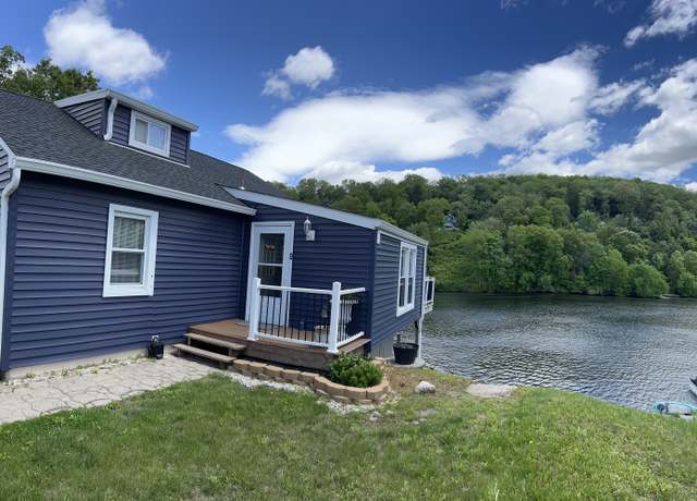 Property at 66 Waterview Dr, Newtown, CT 06482, 4 beds, 3 baths