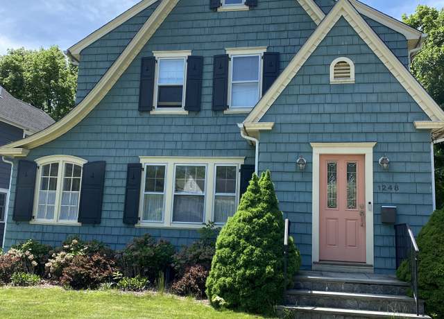 Property at 1248 Valley Rd, Fairfield, CT 06825, 3 beds, 1.5 baths