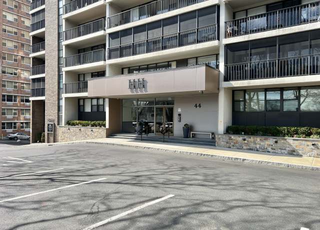 Property at 44 Strawberry Hill Ave Apt 2P, Stamford, CT 06902, 1 bed, 1 bath