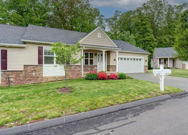 Property at 30 Woodridge Dr #30, Windsor Locks, CT 06096, 2 beds, 2 baths