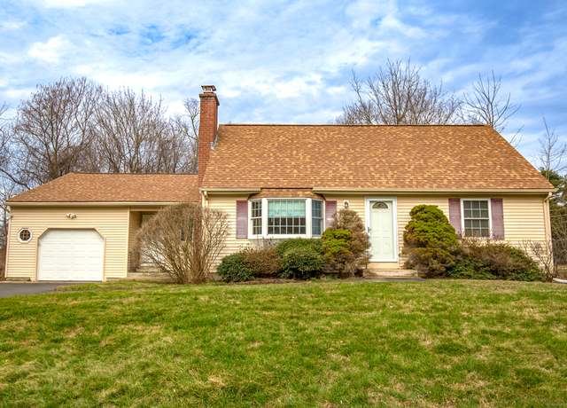 Property at 35 Buchanan Rd, Enfield, CT 06082, 4 beds, 1.5 baths