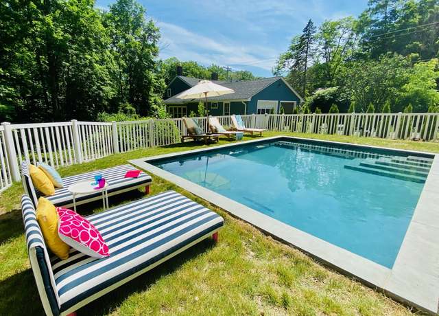 Property at 58 Middle Haddam Rd, East Hampton, CT 06456, 5 beds, 2 baths
