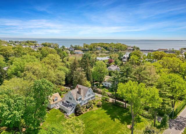 Property at 3 Edgehill Dr, Darien, CT 06820, 5 beds, 4.5 baths
