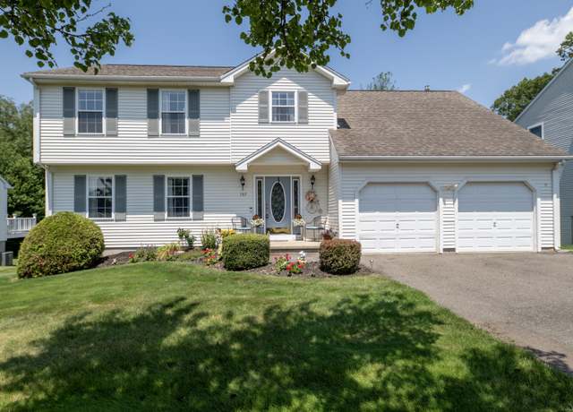 Property at 157 Cynrose Pl, Meriden, CT 06451, 3 beds, 2.5 baths