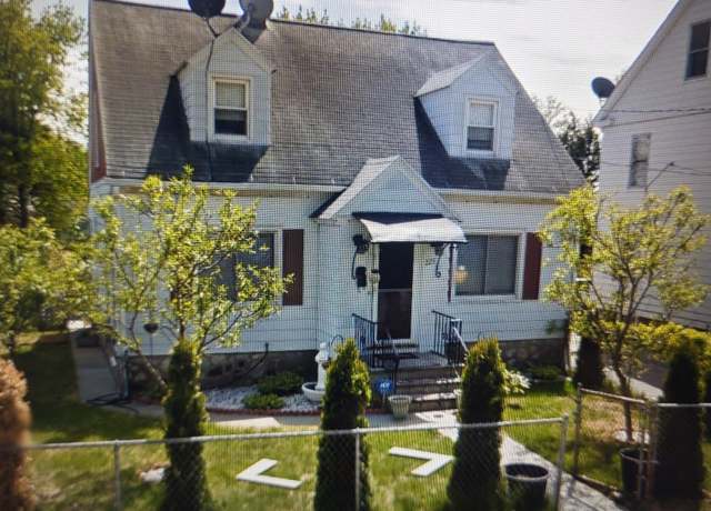 Property at 229 Hauser St, Waterbury, CT 06704, 3 beds, 2.5 baths