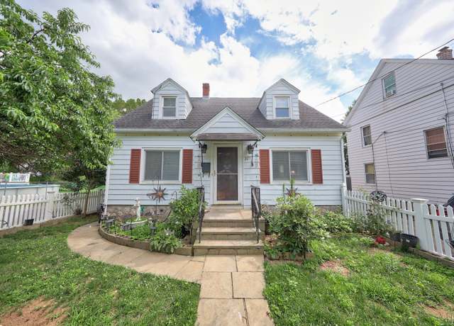 Property at 229 Hauser St, Waterbury, CT 06704, 3 beds, 2.5 baths