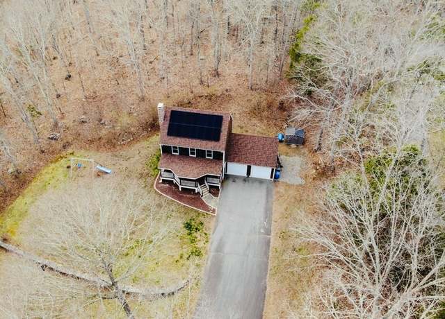 Property at 263 Starkweather Rd, Plainfield, CT 06354, 3 beds, 2 baths