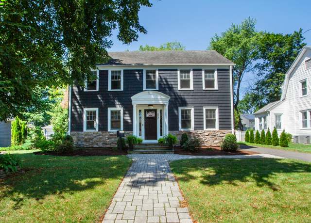 Property at 87 Woodrow St, West Hartford, CT 06107, 4 beds, 2.5 baths