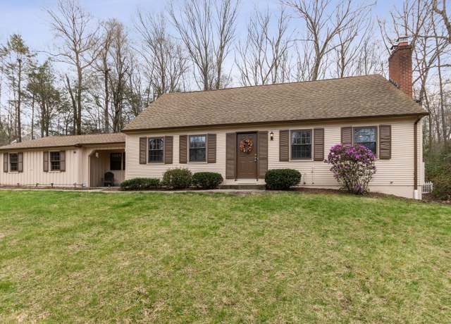 Property at 17 Fernwood Ln, Somers, CT 06071, 3 beds, 2.5 baths