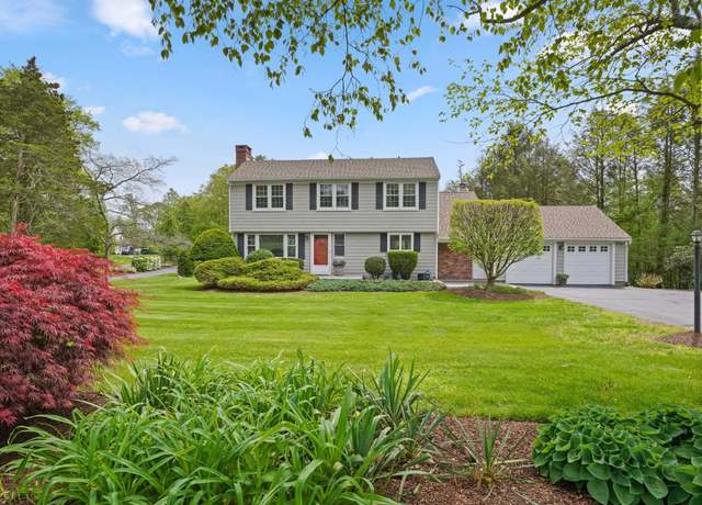 Property at 94 Porters Hill Rd, Trumbull, CT 06611, 4 beds, 2.5 baths