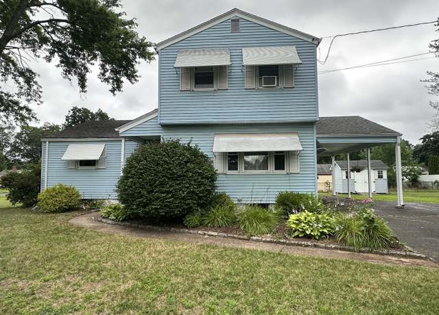 Property at 52 Midland Rd, Windsor Locks, CT 06096, 4 beds, 2 baths