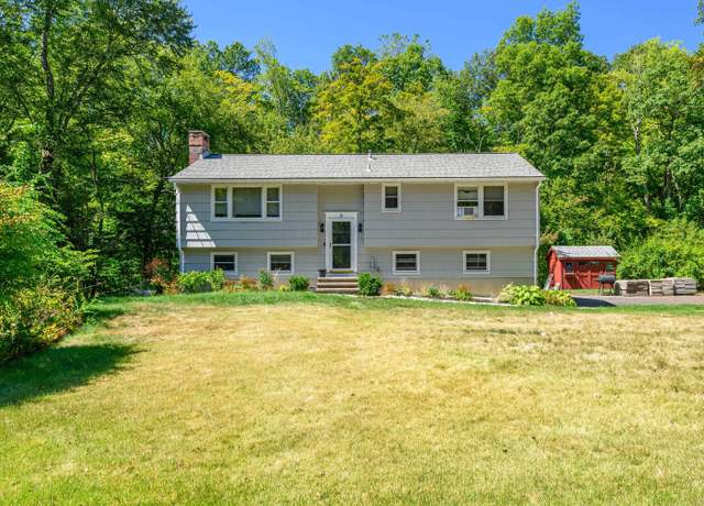 Property at 9 Chuck Wagon Ln, Danbury, CT 06810, 3 beds, 2 baths