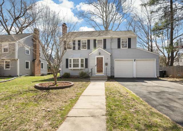 Property at 69 Linbrook Rd, West Hartford, CT 06107, 3 beds, 1.5 baths