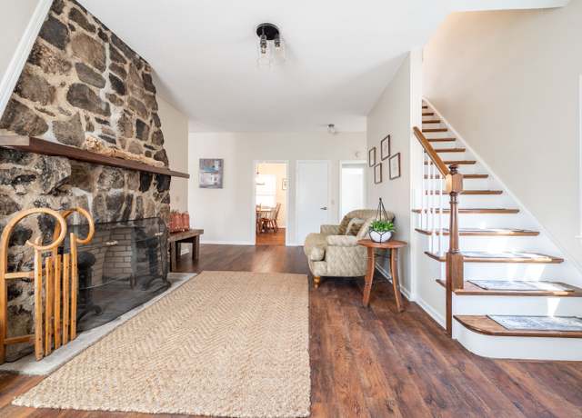 Property at 20 Musnug Rd, Danbury, CT 06811, 4 beds, 2 baths