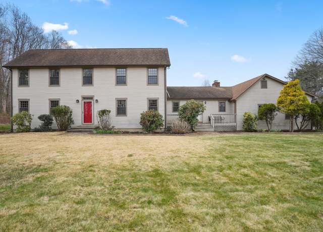 Property at 1069 Black Rock Tpke, Easton, CT 06612, 4 beds, 3.5 baths