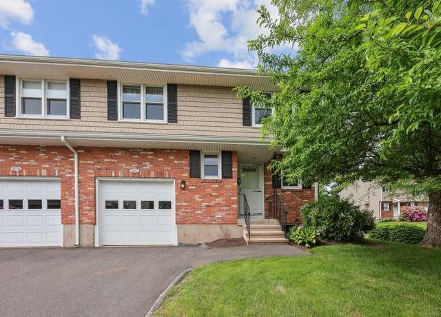 Property at 1277 New Britain Ave #1277, West Hartford, CT 06110, 2 beds, 1.5 baths
