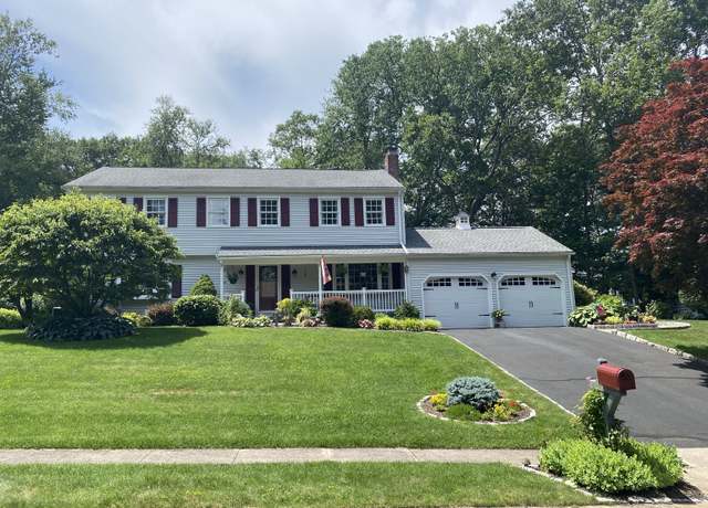 Property at 15 Royalwood Ct, Cheshire, CT 06410, 5 beds, 3 baths