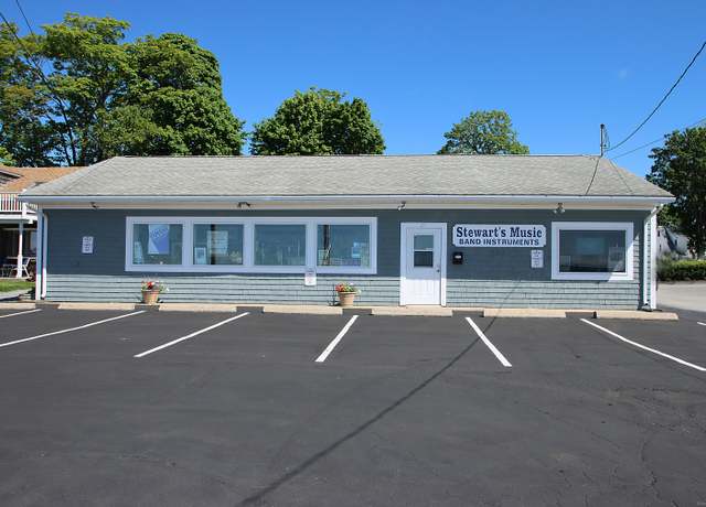 Property at 171 Main St, East Lyme, CT 06357, 2 beds, 1.5 baths