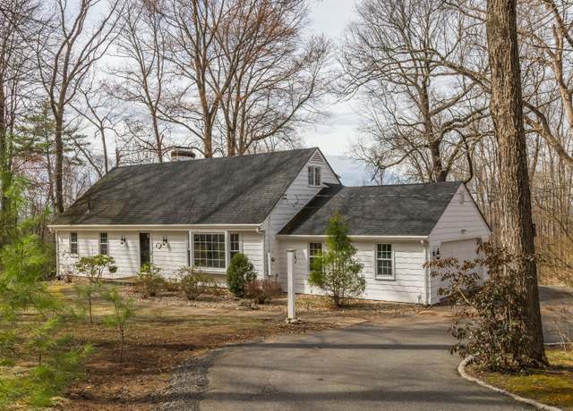 Property at 63 Bayberry Hill Rd, Avon, CT 06001, 3 beds, 2.5 baths