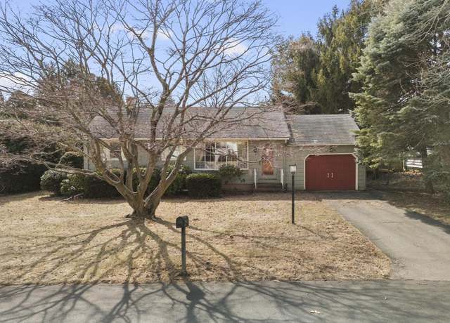 Property at 16 Barker Pl, Branford, CT 06405, 2 beds, 1 bath