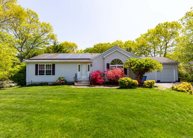 Property at 60 Pheasant Run, Montville, CT 06370, 3 beds, 3 baths