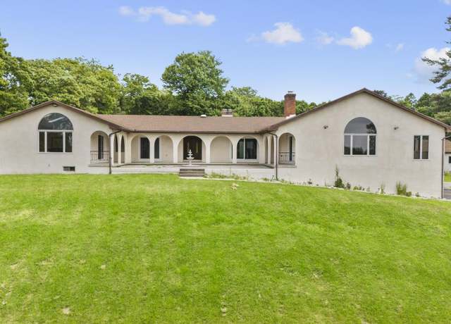 Property at 48 Powers Rd, Wallingford, CT 06492, 4 beds, 3.5 baths
