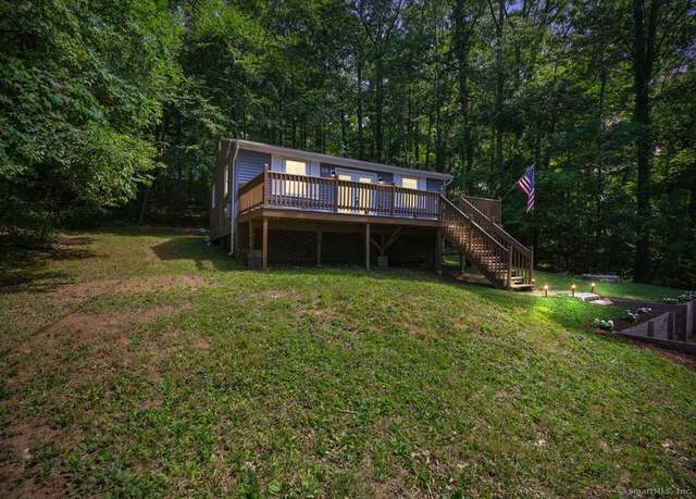 Property at 68 Old Oak Trl, Coventry, CT 06238, 2 beds, 1 bath