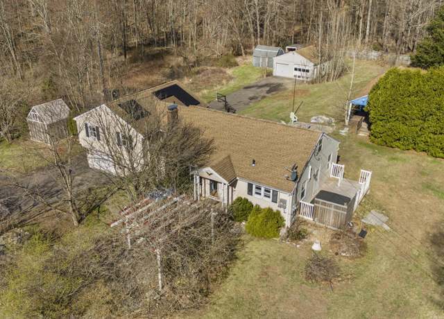 Property at 7 Florida Rd, Somers, CT 06071, 4 beds, 2 baths