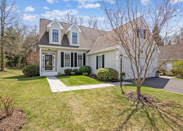 Property at 2 Kenington Rd #2, Avon, CT 06001, 3 beds, 2.5 baths