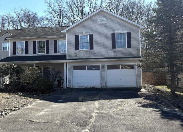 Property at 39 Taft Pt, Waterbury, CT 06708, 3 beds, 2 baths